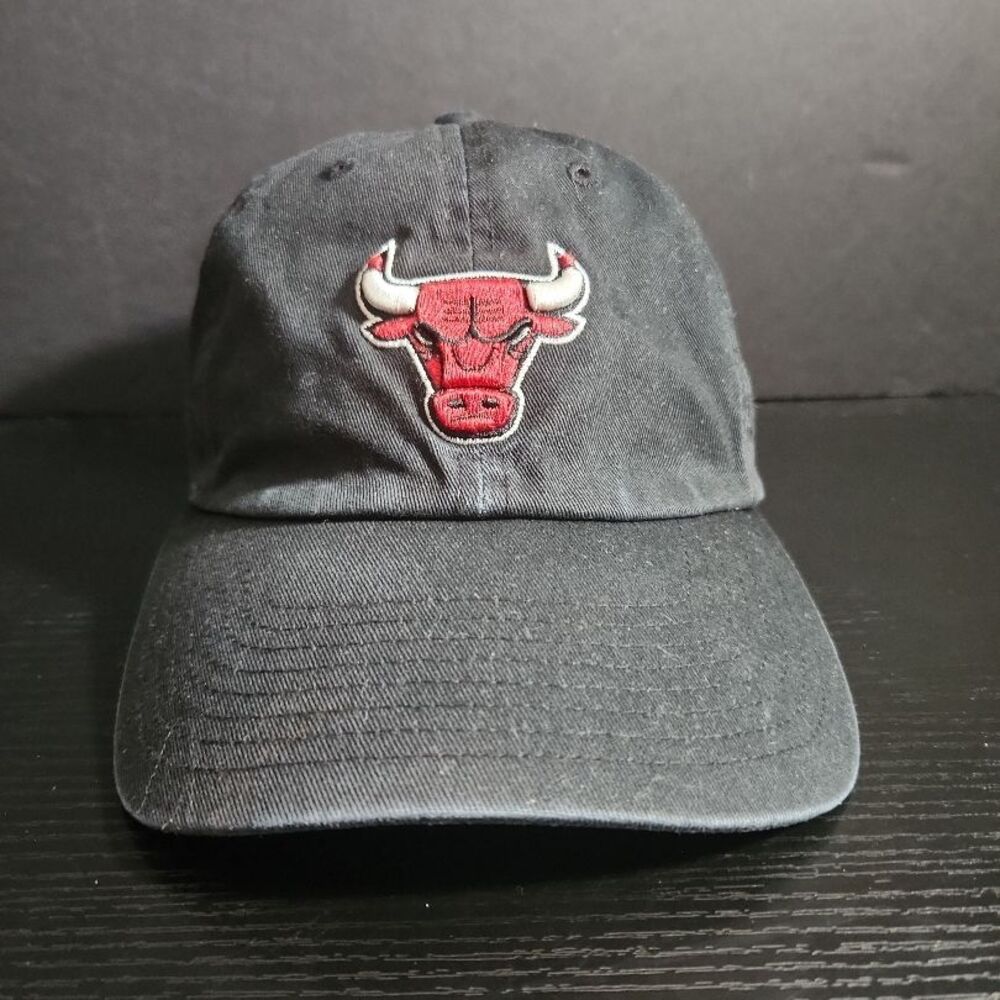 Chicago Bulls 47 Brand Hat Cap strapback OSFA black Logo NBA Fanwear‎ Sporty